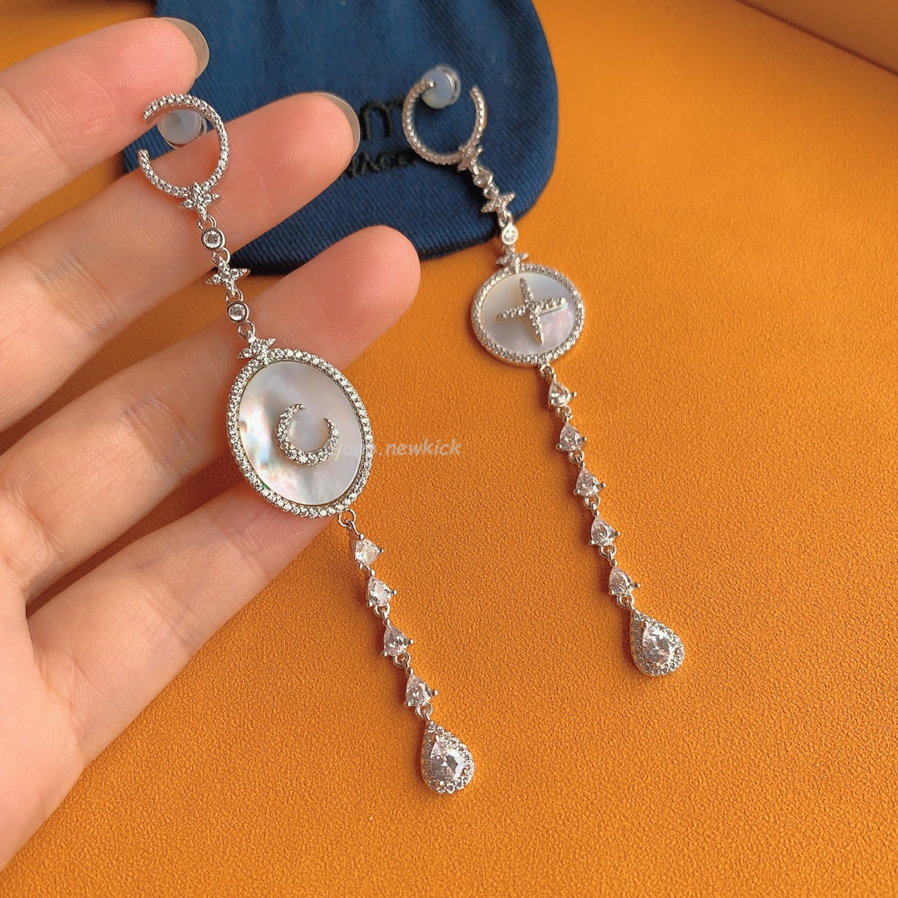 Apm Monaco Star Mother Of Pearl Earrings (9) - www.newkick.vip